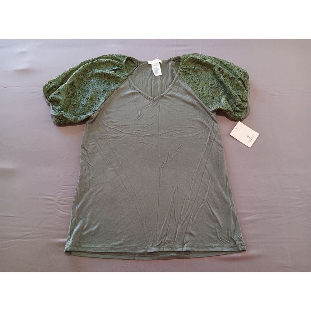 NWT tinywillow Short Sleeve Top